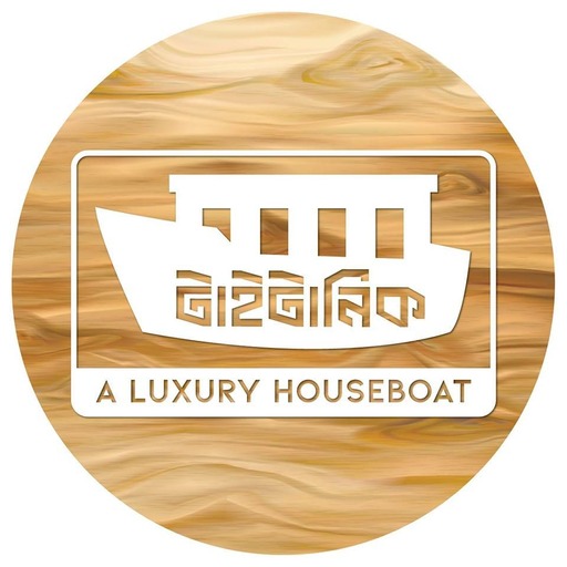Titanic A Luxury HouseBoat 